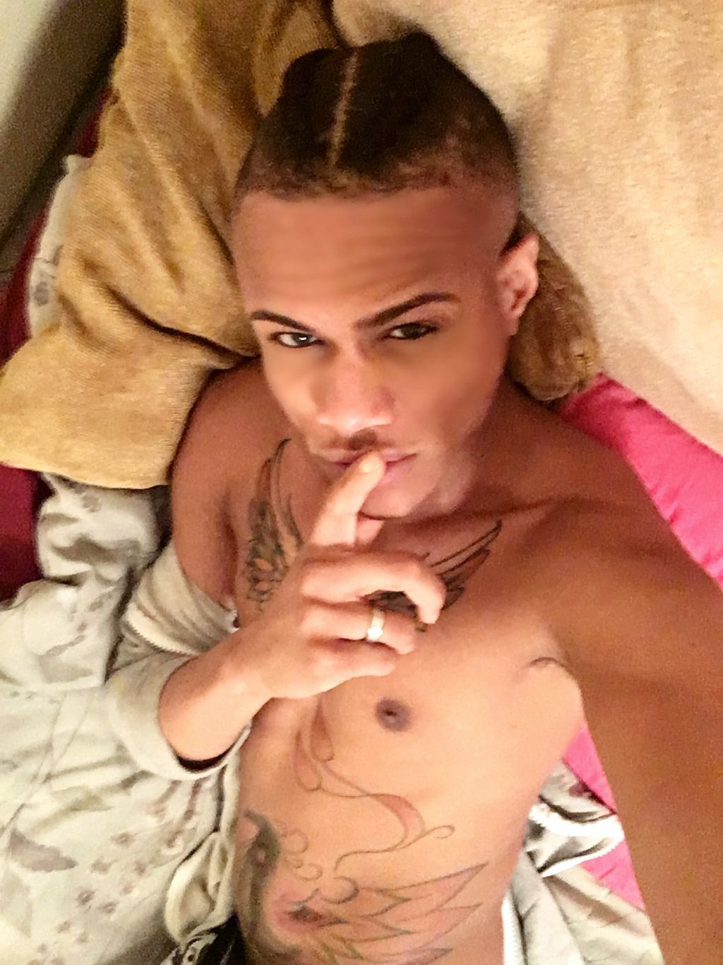 dominicanblackboy:  Sexy gorgeous red porn icon Kidd Kidd!😍😍😍😍😍😍😍😍😍😍😍😍