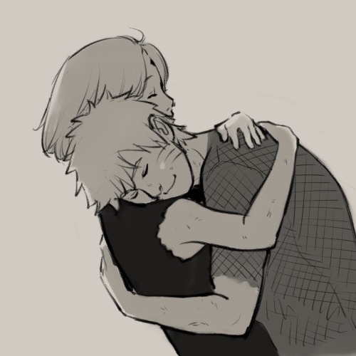 bluntkunai:Sweaty hugs at the end of the war