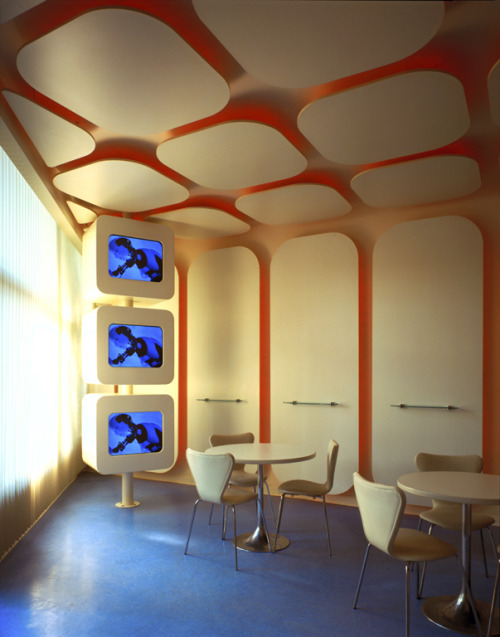 y2kaestheticinstitute:  Manray Video Bar - Capitol Hill, Seattle WA by Smash Design (1999-2008)“Futuristic-retro Manray is Seattle’s premier video bar. There’s color changing glowing walls, a private front patio, signature martinis, daily happy