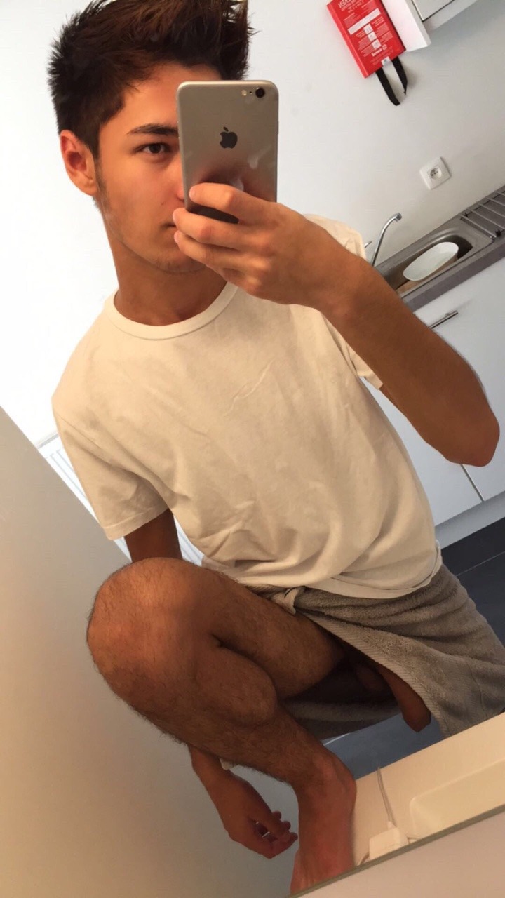 ehuro:  when ur towel is too small