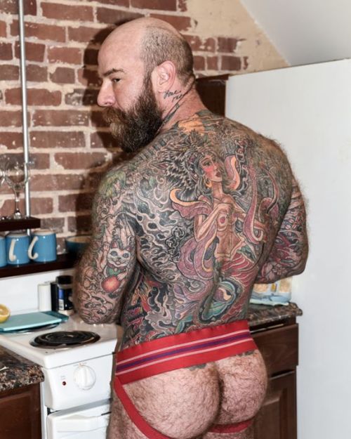 jackdixonxx: Want some coffee? Photo: @theotterspot  #gayshit #furforsale  . . . #bearded #gaybulge 