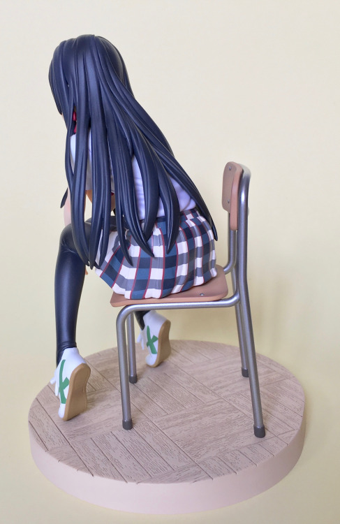 This is my first figurine I’ve ever purchased and my first (brief) figurine review:Figurines s