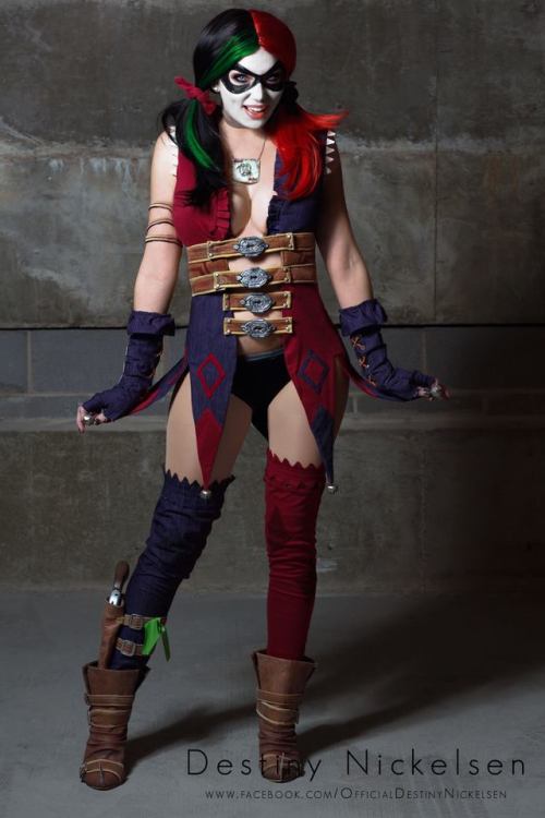 cosplayandgeekstuff:    Destiny Nickelsen (USA) as Harley Quinn.Photos I and II by:   Tobias Roybal Photography  Photo III by:  @Joseph Chi Lin  