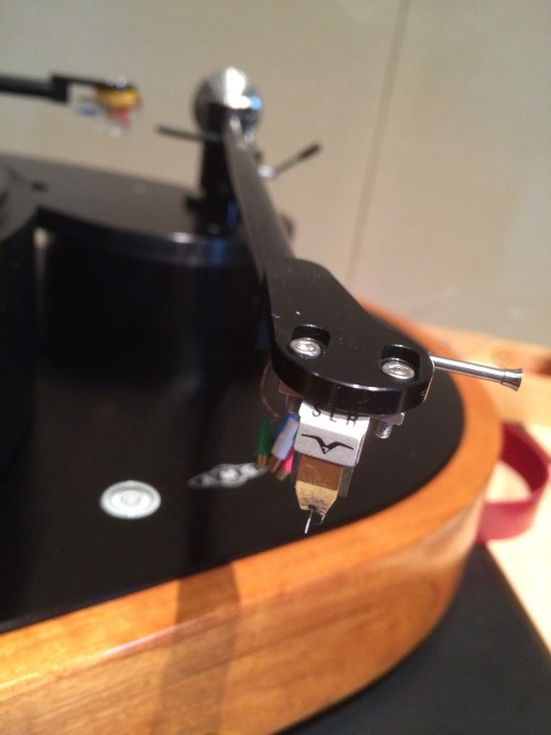 musicalsurroundings:  Setting up two tonearms on the AMG Viella turntable with the new AMG TWIN arm board at Definitive Audio (Seattle location) for Music Matters 9, which is happening today from 5-9PM. The first arm is an AMG 12J2 with a Benz Mico