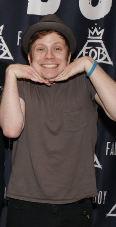spaacie:  patrick stump + being cute at m&amp;gs part 2/?:👐cupcake face👐
