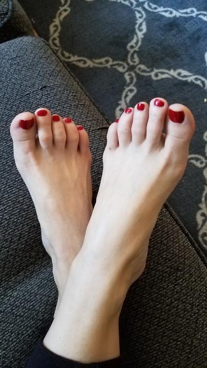 myprettywifesfeet:  Her soft porcelain skin porn pictures