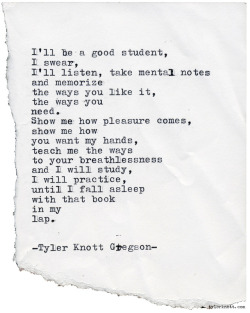 tylerknott:  Typewriter Series #2336 by Tyler