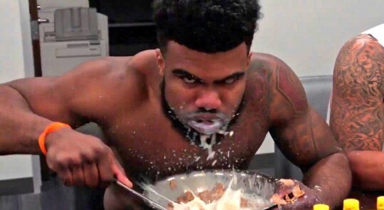 chocahontas:  nintendogamegirl:me after seeing Beyoncé’s tiddies in that lil ensemble