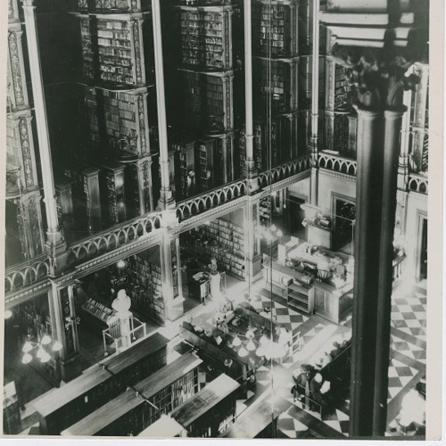 archatlas:   The Old Cincinnati Library I had never seen pictures of this building, it looks amazing, a books lover wet dream! 