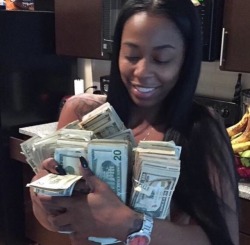 evilrashida:  🤑💖💕💎✨This is the rare✨ 💞💵money 💸kash💸 doll 💸💞✨. Reblog and money will come your way !🤑💖💕💎✨