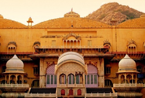 (via Alwar City Palace, a photo from Rajasthan, West | TrekEarth)Alwar, India