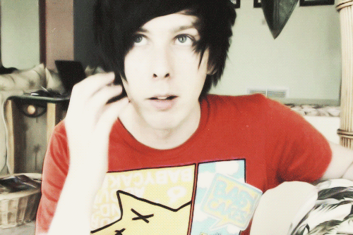 amazingphil-isamazing:How can one person be so adorable and so handsome at the same time??