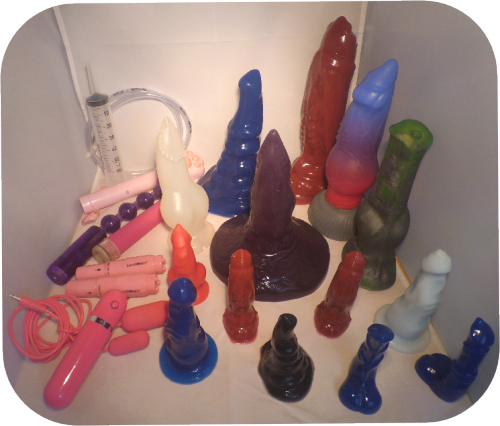 Here’s my toy collection! Included are:Lovehoney’s Small Vibrator (x2) [Lovehoney]Kitty paw vibratorVibrating beadsSmall Tucker (Medium firmness) [Bad Dragon]Medium Kippy (firm) [Bad Dragon]Small Drogger (tubed, with syringe and tube) [Akifu]XL Dunjal