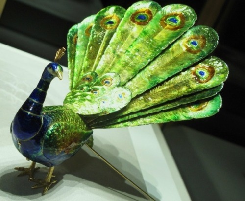 cair–paravel: Fabergé’s Peacock egg, 1908. The peacock is a mechanical wind-up toy that struts aroun