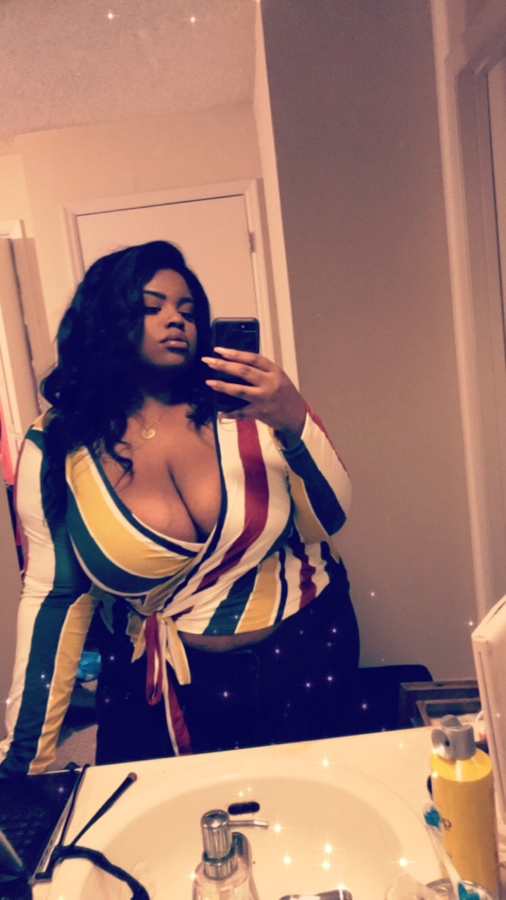 brownsuga-bae:  thefathippy:He needed swag and I provided. ⚡️  She’s gorggg