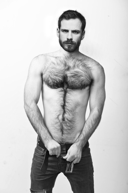 hot4hairy:  I think this guy is cute, but don’t think it’s his body in either of these pics.   H O T 4 H A I R Y  Tumblr |  Tumblr Ask |  Twitter Email | Archive  | Follow HAIR HAIR EVERYWHERE! 