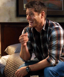 angvlicmish:  Dean watching Scooby Doo