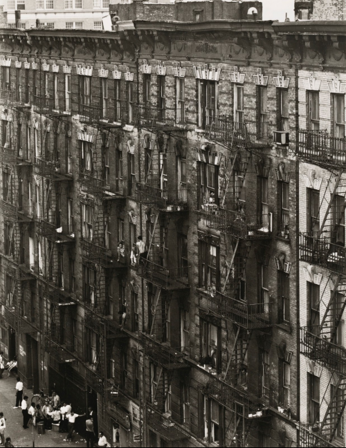 Bruce Davidson, East 100th Street, New York, 1967