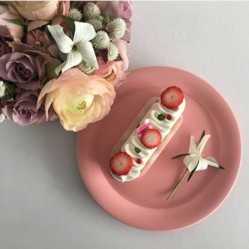 glosscake: www.instagram.com/p/BQSSDHMj1I0/