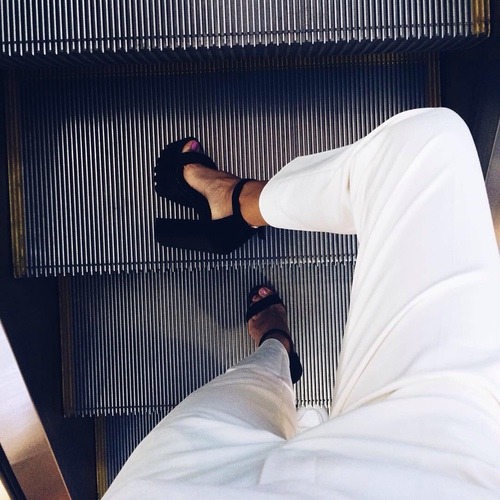 fivefourfashion:  black platform shoes 