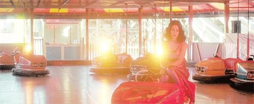 loveinstereo: i don’t wanna feel blue anymore.