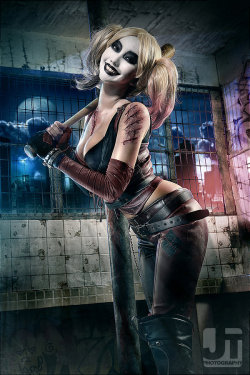 hotcosplaychicks:  Harley - Oh hello Darling! by BlackMageAlodia Check out http://hotcosplaychicks.tumblr.com for more awesome cosplay and our new Cosplay Chat Room and Screen room:http://hotcosplaychicks.tumblr.com/chat 