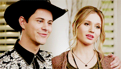 scarletvsion:  GET TO KNOW ME MEME: 6  favorite friendships » Amy and Shane,