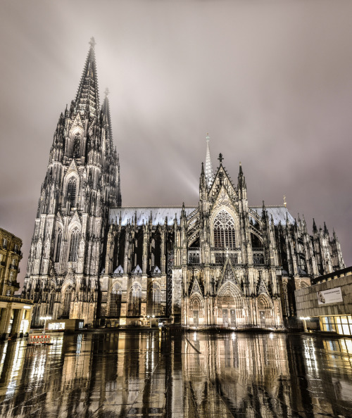 breathtakingdestinations: Cologne Cathedral - Cologne - Germany (by Tobias Van Der Elst) 