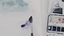 lovely-lesbian-luna:Luna Lovegood“I’ve been told that the way I roll Is inside the lines but out of 
