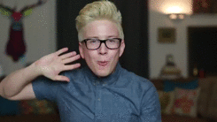 tyleroakley:high-functioning-soci0path:Well, hello everyone! My name is Tyler Oakley.wait do I do th