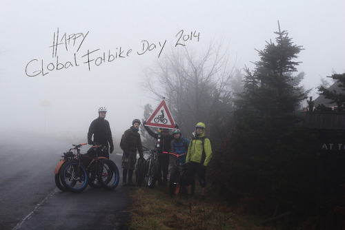 allmartn: Happy Global Fatbike Day! on Flickr. In Gedenken an den großen Niljem Boblycz. 150 Jahre E