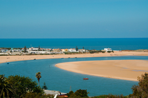 thatlittlepartofme: the beautiful beach of Asilah in the North of Morocco