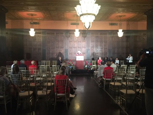 masterofkarateandfriendship:  The turn out for the RNC’s “Women Vote Trump” event. This gives me hope.