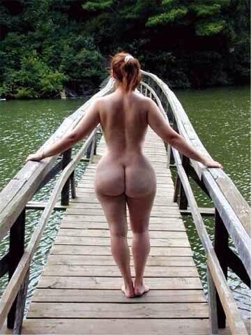 purpleturkeyartisantoad:  chungara8:  😍🍑   Greatful bridge 🍑🤩😋