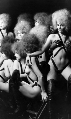 deshistoiresdemode:  Beauties from the Crazy Horse Cabaret through the lenses of Giancarlo Botti, Paris, 1965.