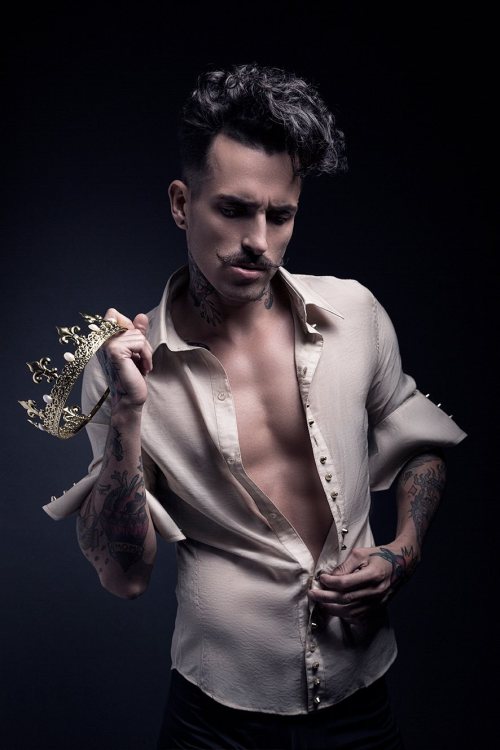 dandraco:  fuckyeahdragonage:   Rafa Rech  Wait, what?!  ….. Dorian….?