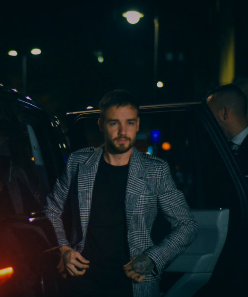 liam-93-productions:Liam arriving at Victoria Beckham’s British Vogue party x