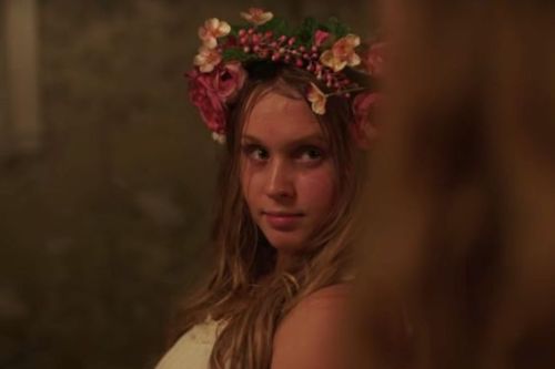 givemearmstopraywith:midsommar // sharp objects (2018) // brenna twohy // gillian flynn