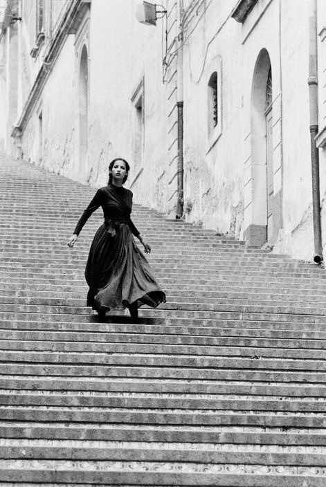 sprezzaturaeleganza: Buongiorno…⭐️ Marpessa Hennink, Caltagirone,Sicily,ITALIA  Ferdinando Scianna /