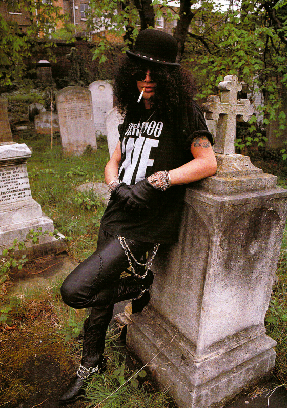 Slash casually hanging out in the graveyard. As you do.