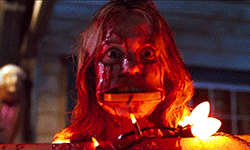 shamrock816:  classichorrorblog:  Trick R Treat (2007) Directed by Michael Dougherty Four interwoven stories that occur on Halloween  Dying for a sequal