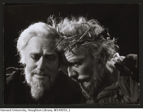 McBean, Angus (1904-1990),King Lear, directed by John Gielgud, 1950.Harvard Theatre Collection, Houg