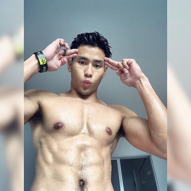 asianhunk-pecs-nips-asses:  Dark nipples taste as bitter as caramel ! 