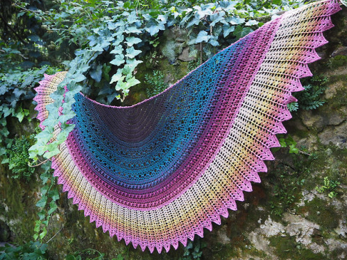 nesting-tendencies:Dandelion Lane by Grassharp on Ravelry