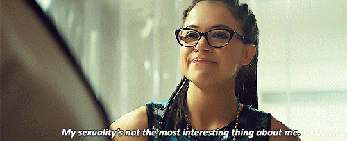 I'll tell you what makes a good fucking actress. playing every character in a show and still convincing the audiance that they are all different people still.