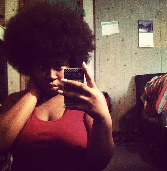 shontay91:  I’ve already posted these in black and white. I just liked how my hair