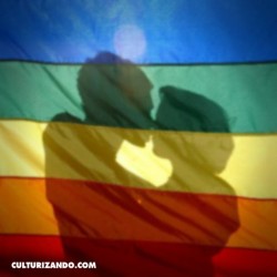 culturizando:  El 17 de mayo de 1990 la Organización Mundial de la Salud (#OMS) elimina la homosexualidad de su lista de enfermedades psiquiátricas. #UnDíaComoHoy #Curiosidades