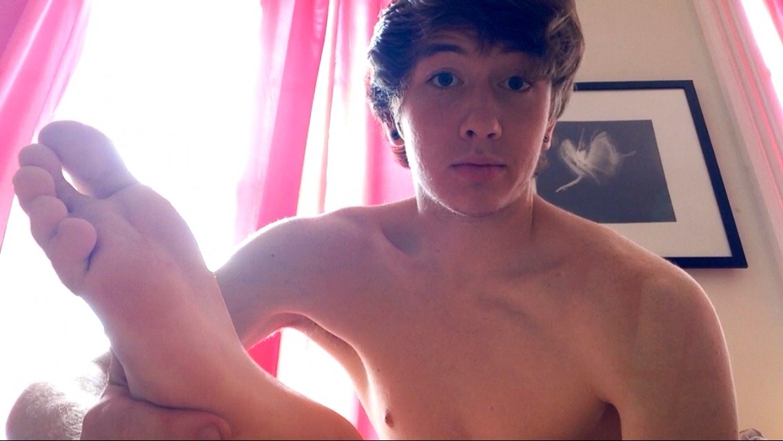 myteenboyfeet:  lickticklefuck:  My feet feel extra smooth today. Love waking up