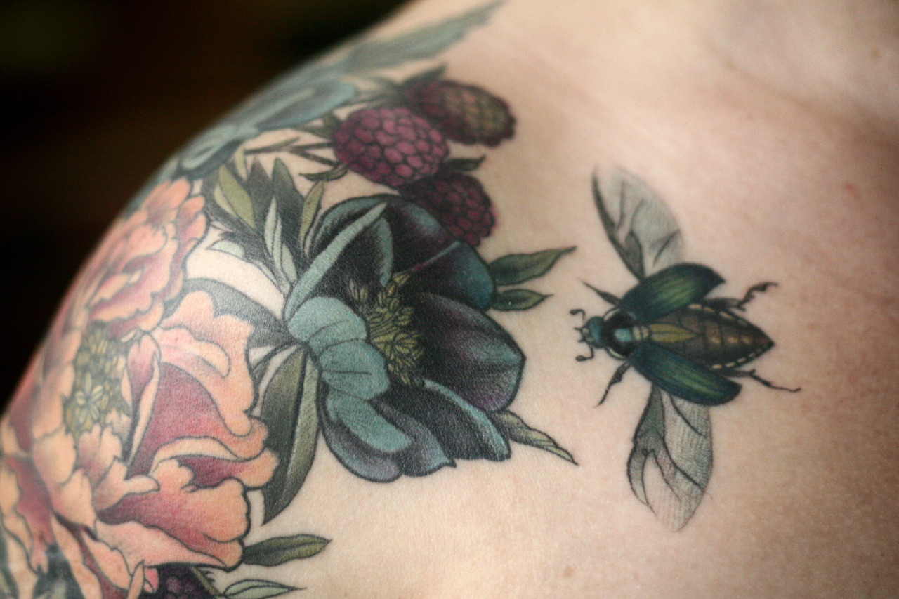 wonderlandtattoospdx:Floral shoulder cap by Alice Kendall with black hellebore, peony,