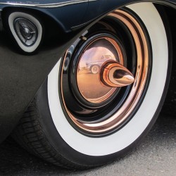 buenasuertegirl:  Super cool Buick Super in Ventura 2011 ✨ #venturanationals #coppertrim #soshiny 